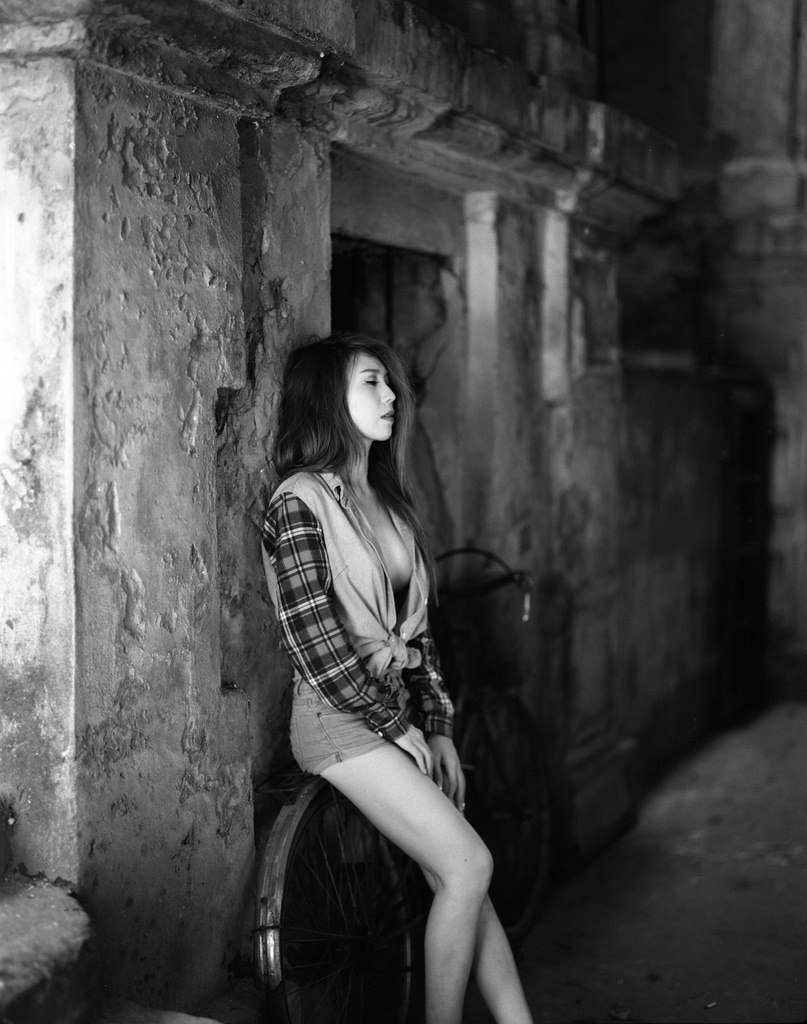 我邻居的老婆完整版电视剧免费观看中文
